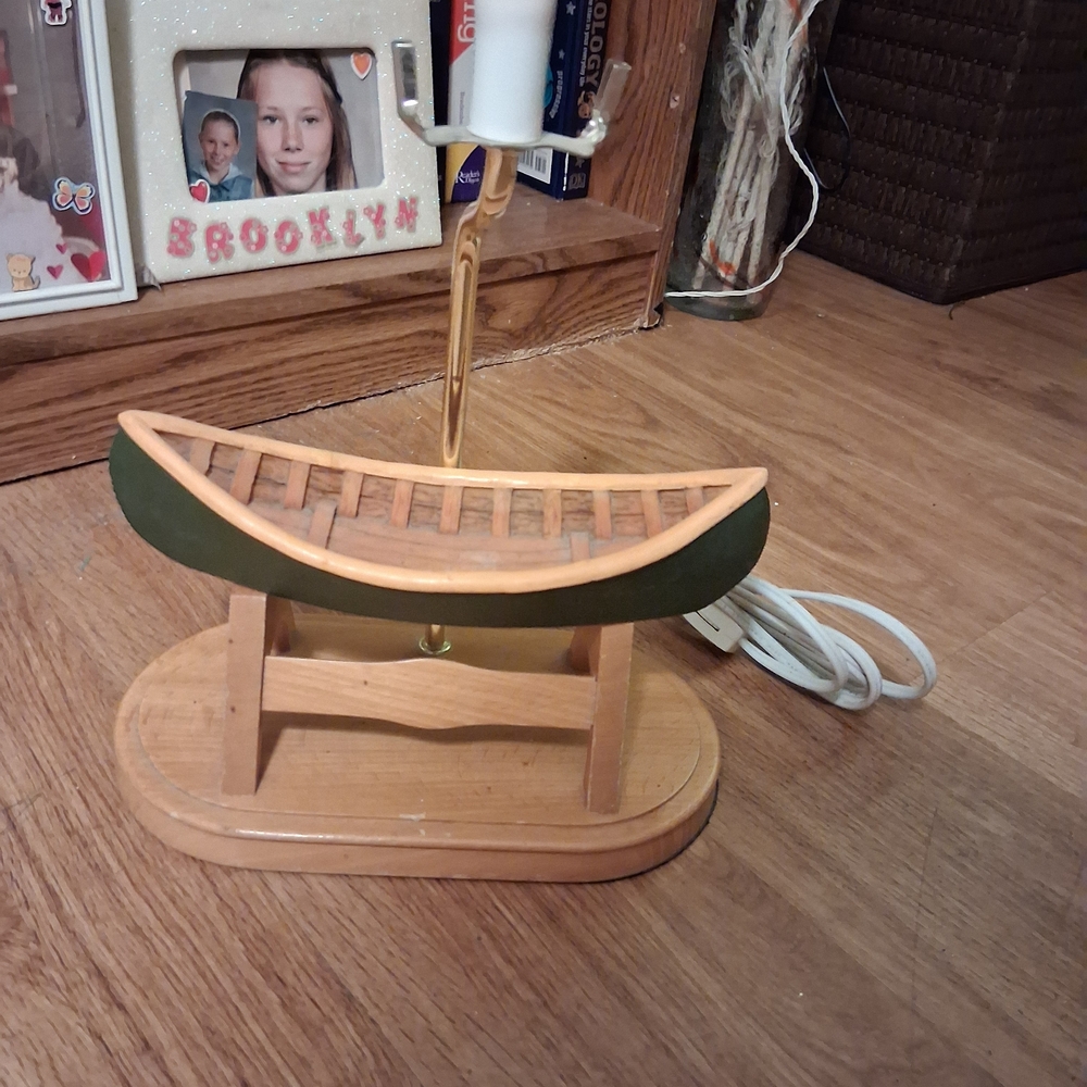 Mid-century Rustic Handcrafted Green and Natural Wood Canoe Accent Lamp